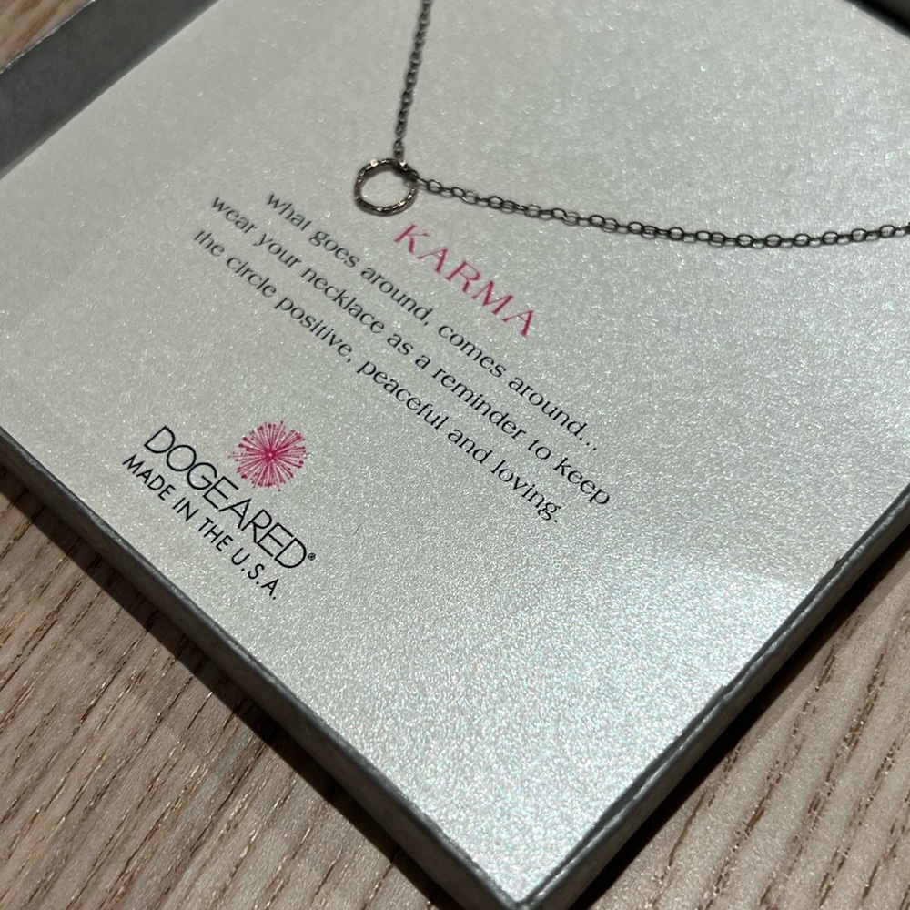 Dogeared Silver Circle Pendant Necklace 18”